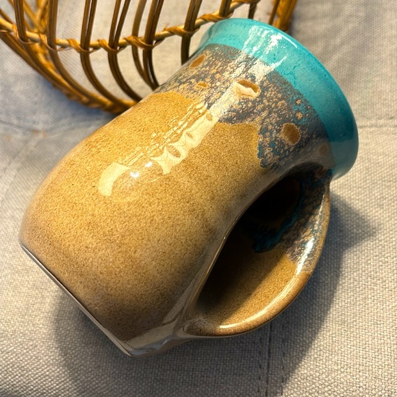 Clay in Motion Hand Warmer Tea/Coffee Ceramic Clay Mug 14oz (Right Hand) - Picture 2 of 4